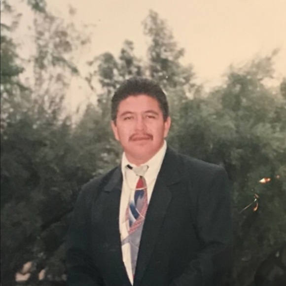 Meet your Posher, Ignacio - Picture 3 of 3